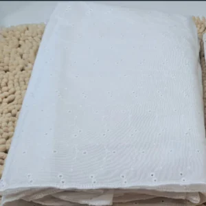 CUBRE SOMMIER BRODERIE QUEEN